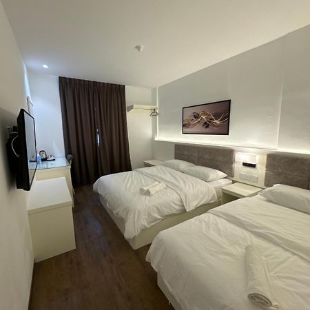 52 The Grace Hotel Muar Zewnętrze zdjęcie